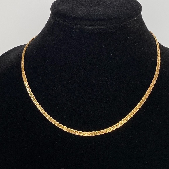 Avon Chain Necklace Flat Gold Tone Vintage 17.5” - Picture 3 of 10